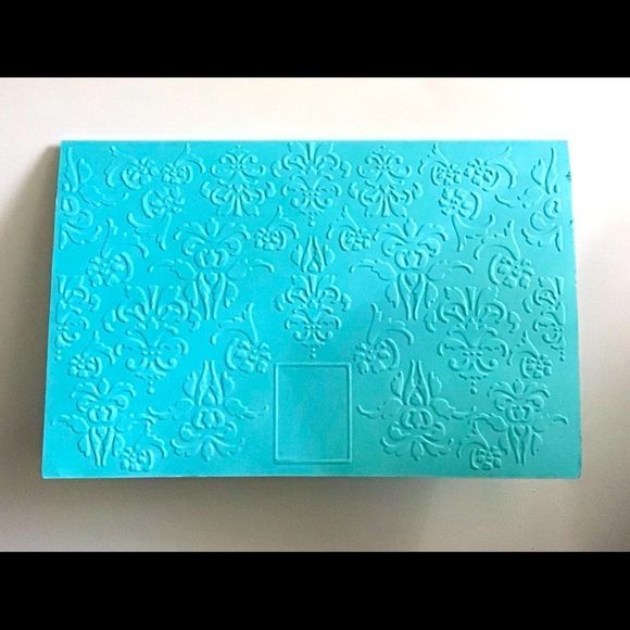 Craftwell Office 2 Craftwell Embossing Folders 85x1 Inches Poshmark